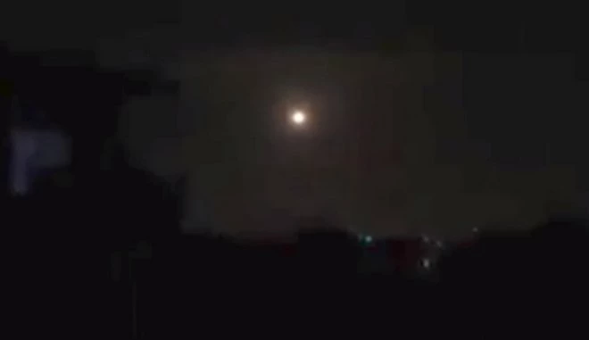 Προσευχή στον Αλλάχ καθώς περίμεναν τους πυραύλους στη Δαμασκό